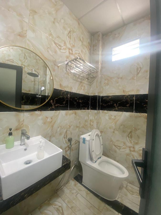 Khach San Hoi Nghia Binh Duong Hotell Tan Uyen Eksteriør bilde