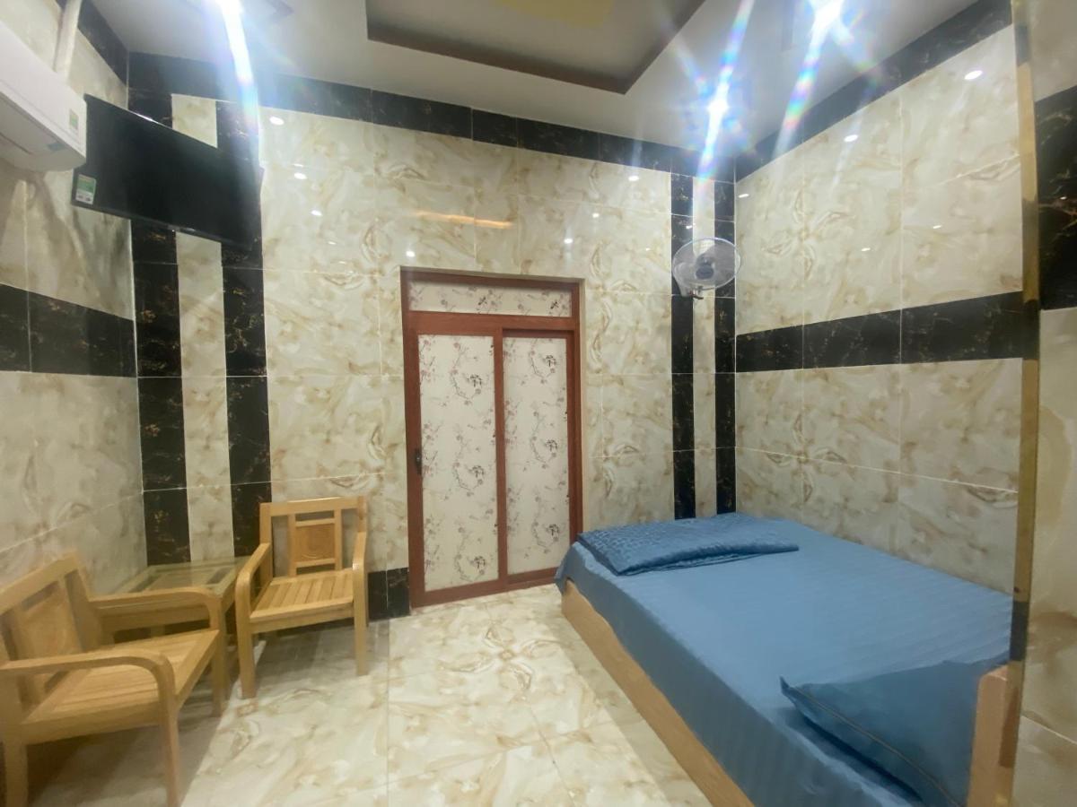 Khach San Hoi Nghia Binh Duong Hotell Tan Uyen Eksteriør bilde