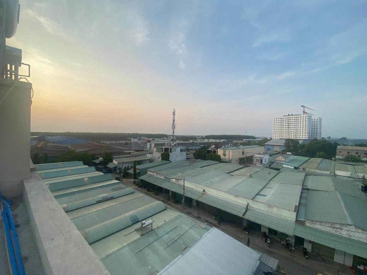 Khach San Hoi Nghia Binh Duong Hotell Tan Uyen Eksteriør bilde