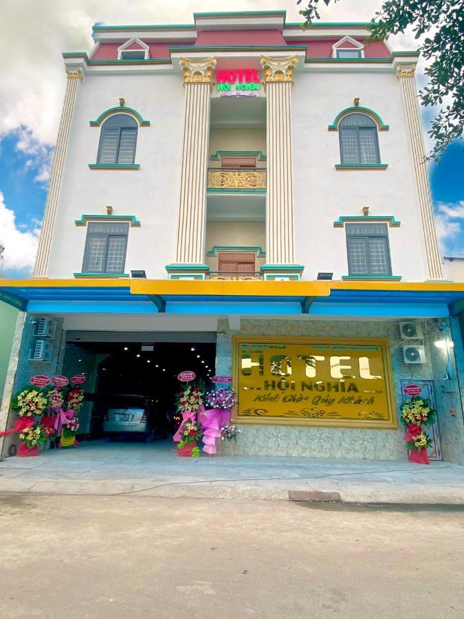 Khach San Hoi Nghia Binh Duong Hotell Tan Uyen Eksteriør bilde
