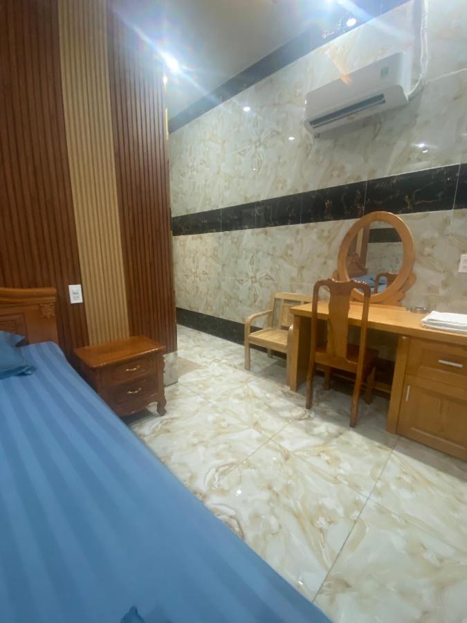 Khach San Hoi Nghia Binh Duong Hotell Tan Uyen Eksteriør bilde
